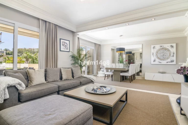 R5159743 | Penthouse Duplex in Nueva Andalucía – € 1,660,000 – 3 beds, 3.5 baths