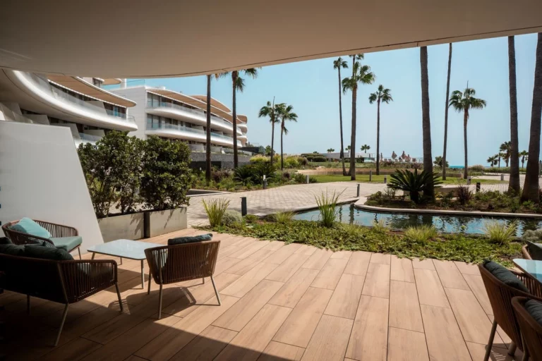 R5131663 | Ground Floor Apartment in Estepona – € 850,000 – 2 beds, 2 baths