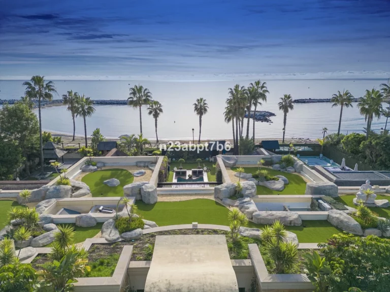 R4890940 | Detached Villa in Puerto Banús – € 12,000,000 – 4 beds, 4.5 baths