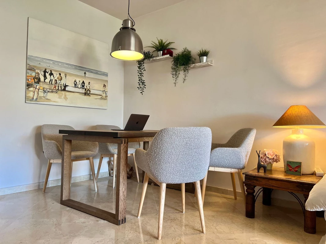 7-aa4cc561180b369757c0bb4af9886cd3