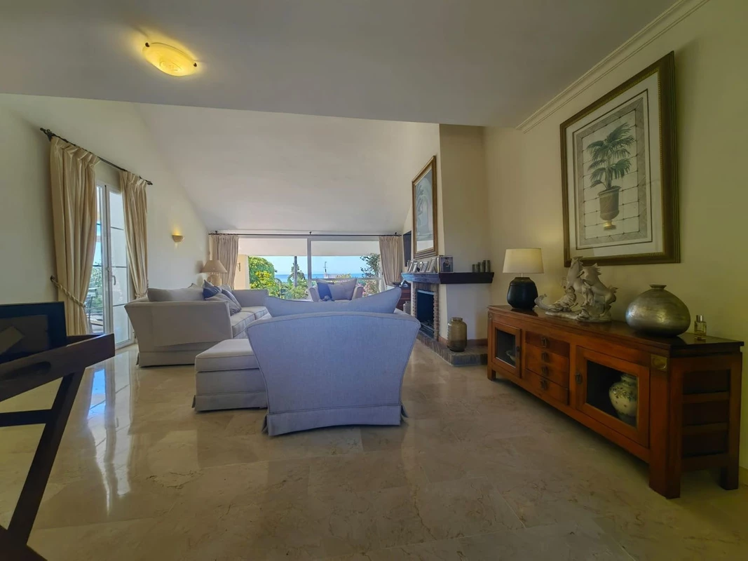 7-aa4cc561180b369757c0bb4af9886cd3