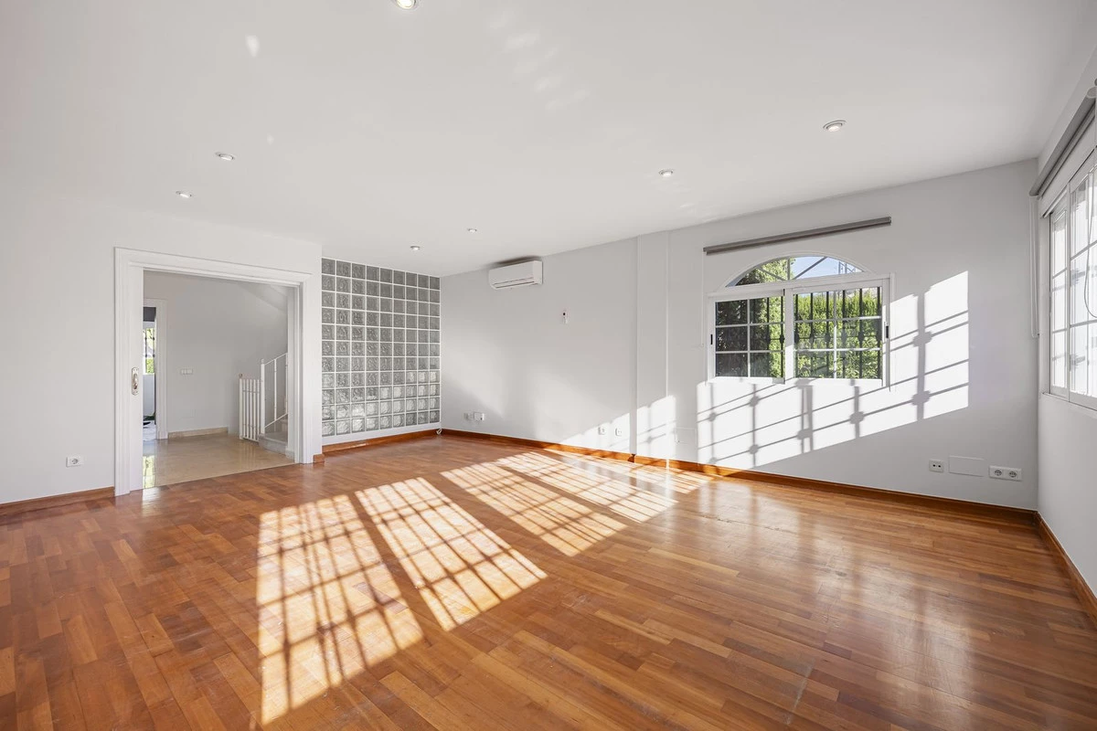 9-467d0cee5b725f3ef65f102a0c2e69c0