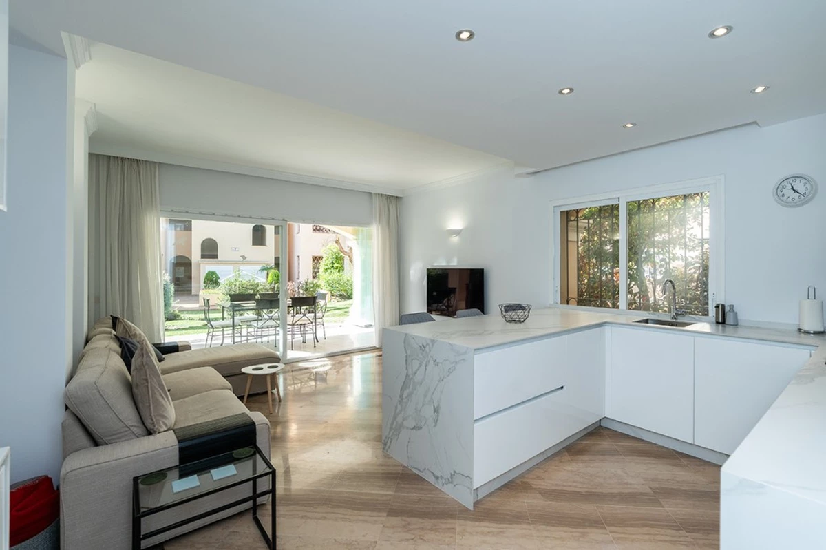 9-467d0cee5b725f3ef65f102a0c2e69c0