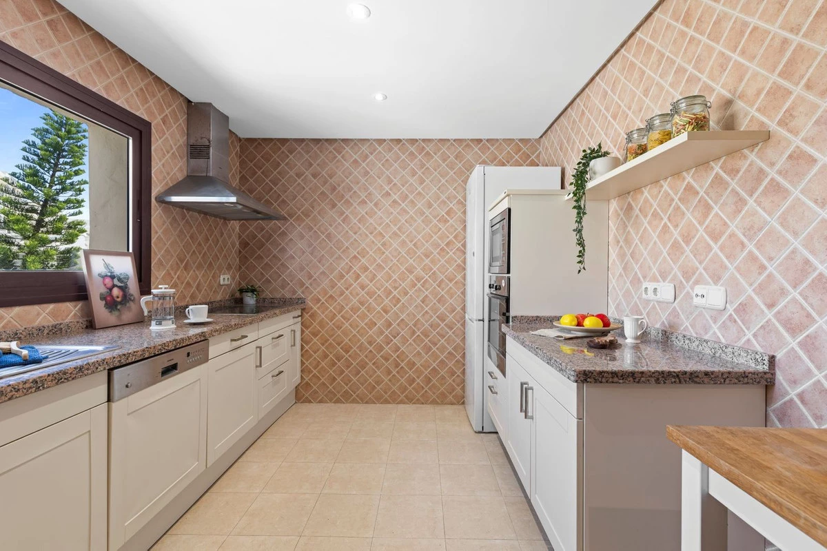 7-aa4cc561180b369757c0bb4af9886cd3