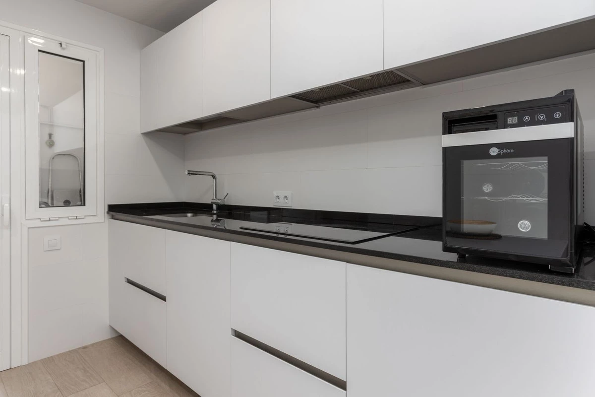 8-e64a9055bba3e77ac8aca3b893cdf826