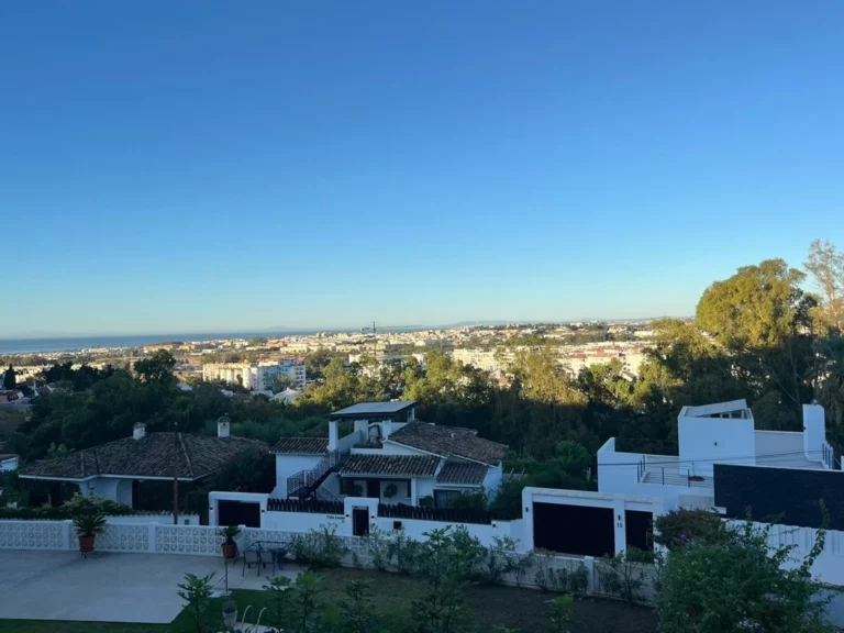 R5164753 | Duplex in Nueva Andalucía – € 650,000 – 3 beds, 2 baths