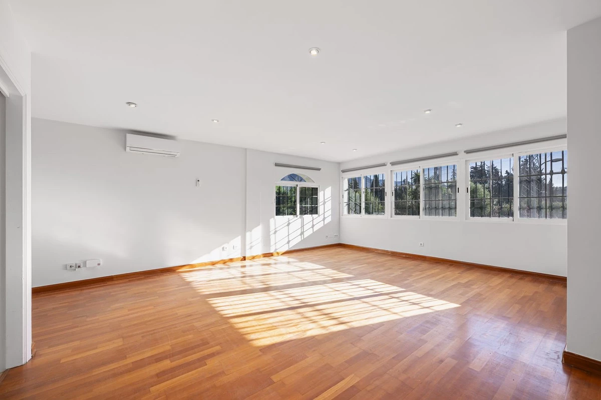 8-e64a9055bba3e77ac8aca3b893cdf826