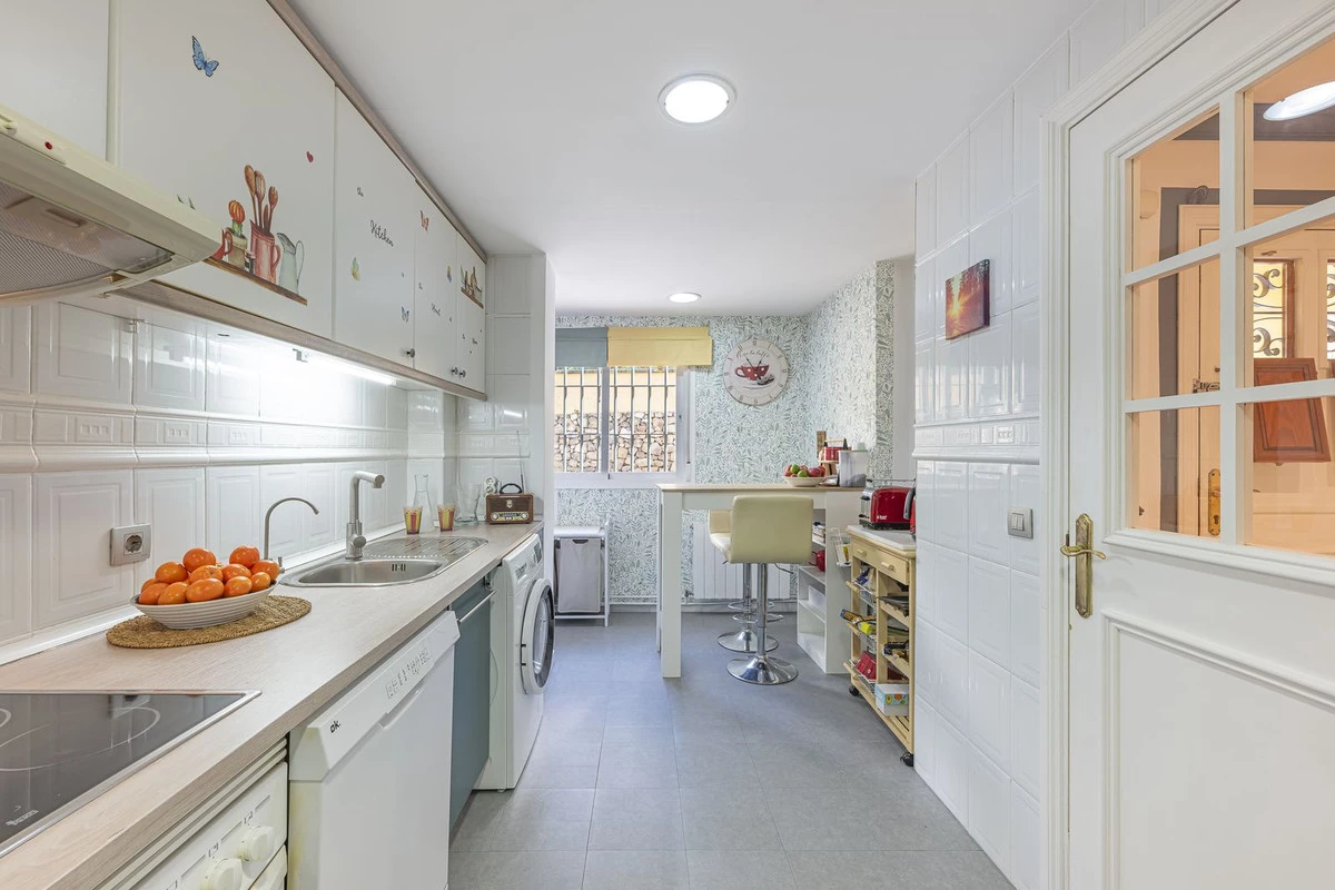 9-467d0cee5b725f3ef65f102a0c2e69c0