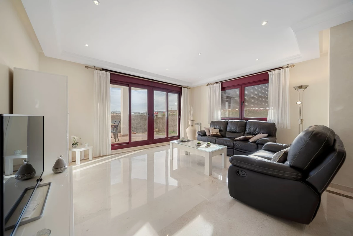 9-467d0cee5b725f3ef65f102a0c2e69c0