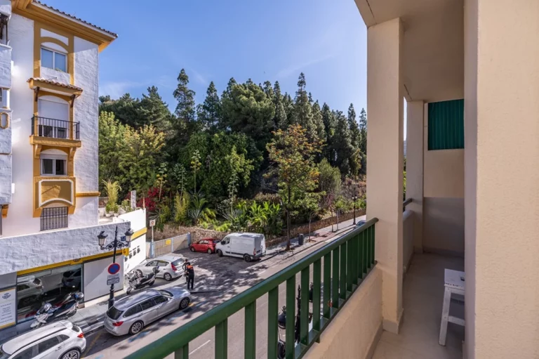 R5048752 | Middle Floor Apartment in Marbella – € 425,000 – 2 beds, 2 baths