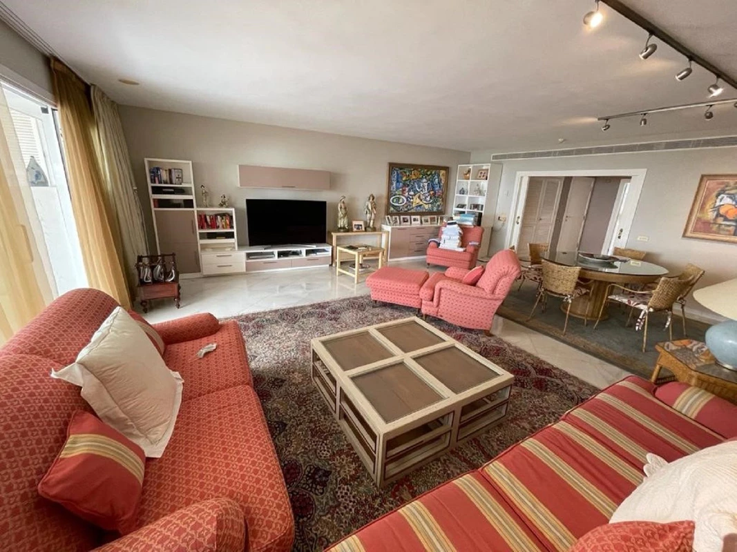 8-e64a9055bba3e77ac8aca3b893cdf826