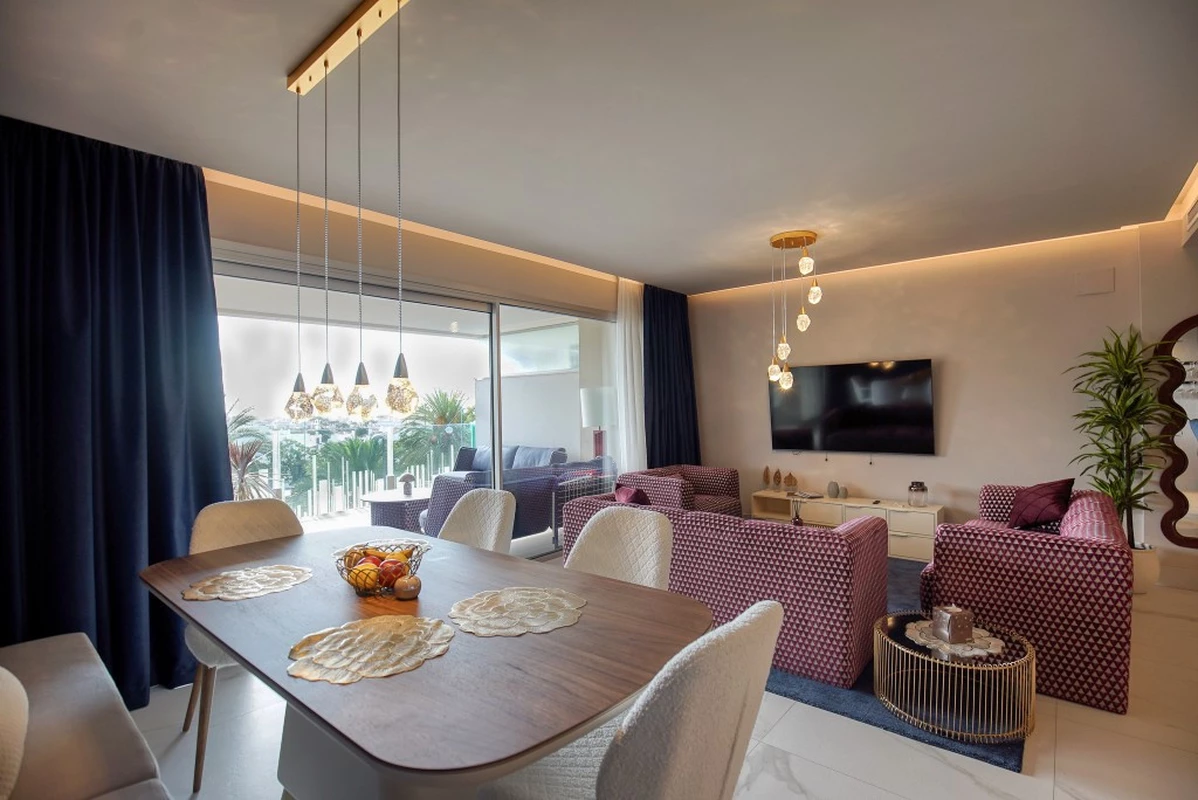 2-5bd7b9d04b45e33852eaf0ec6670150d