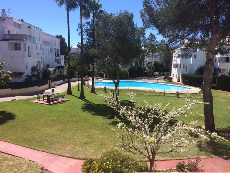 R5145928 | Penthouse Duplex in Elviria – € 425,000 – 3 beds, 2 baths