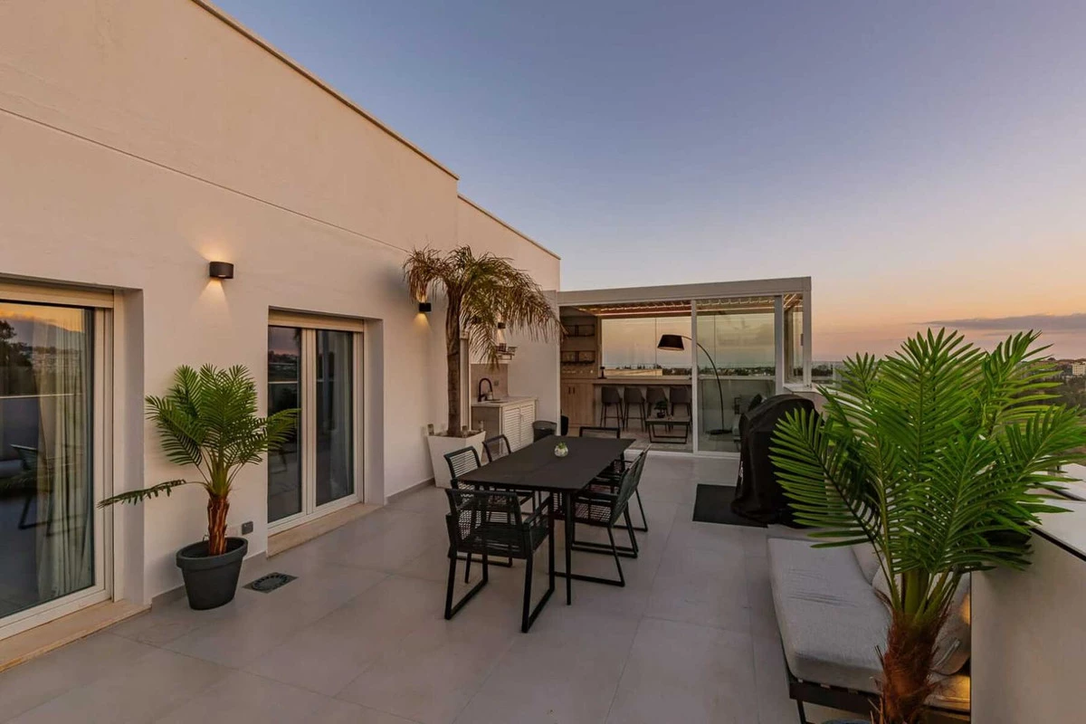 2-5bd7b9d04b45e33852eaf0ec6670150d