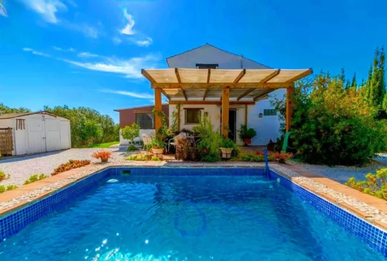 R4968865 | Detached Villa in Selwo – € 425,000 – 2 beds, 1 baths