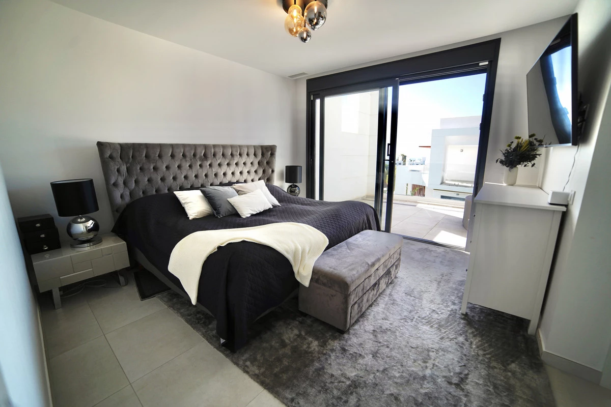 8-e64a9055bba3e77ac8aca3b893cdf826