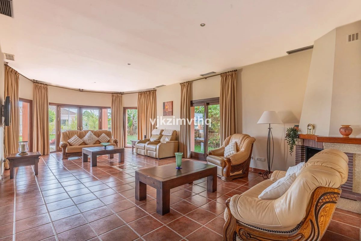 9-467d0cee5b725f3ef65f102a0c2e69c0