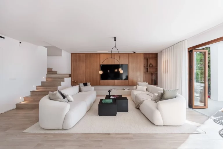 R5155126 | Ground Floor Apartment in Nueva Andalucía – € 2,545,000 – 4 beds, 4 baths