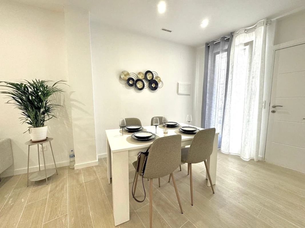 2-5bd7b9d04b45e33852eaf0ec6670150d