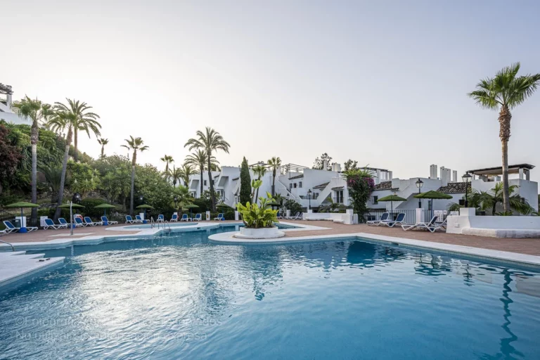 R5127502 | Duplex in Marbella – € 799,000 – 5 beds, 3.5 baths
