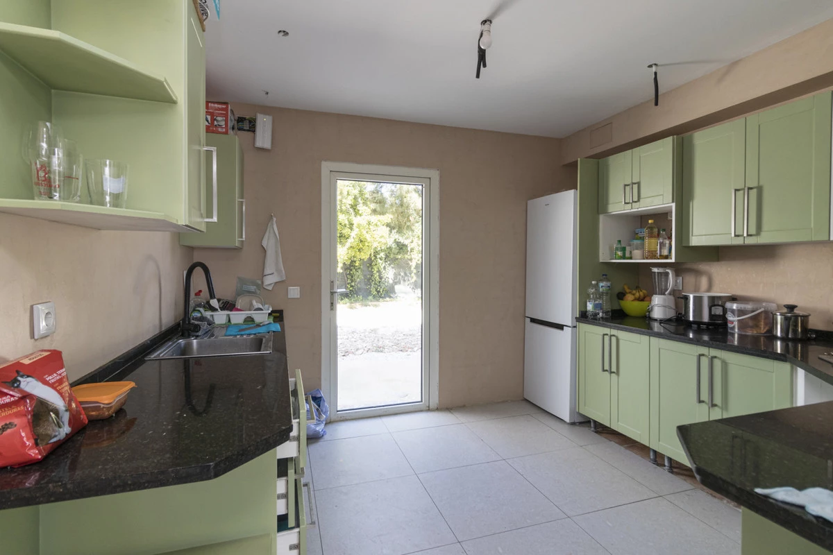 8-e64a9055bba3e77ac8aca3b893cdf826