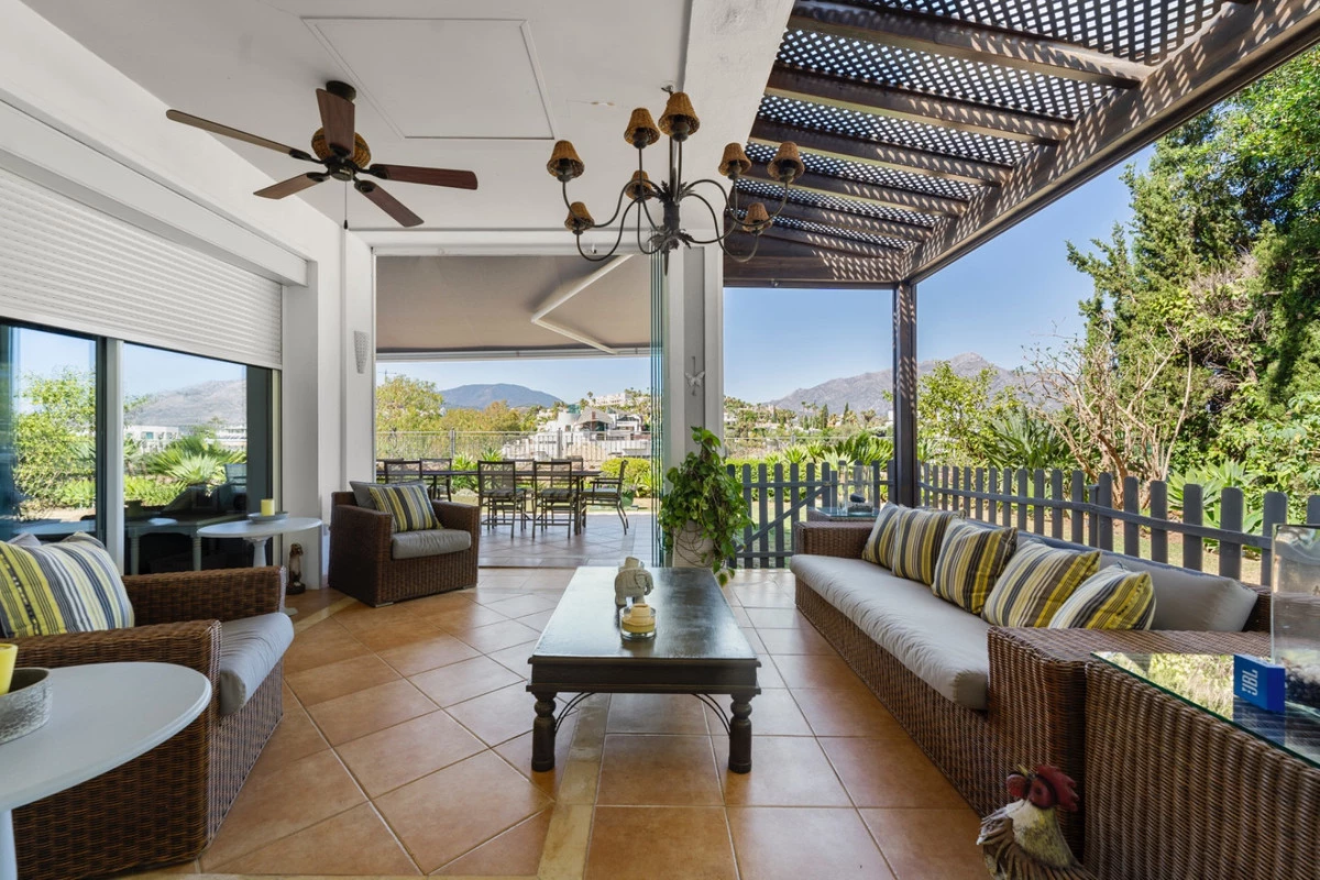 8-e64a9055bba3e77ac8aca3b893cdf826