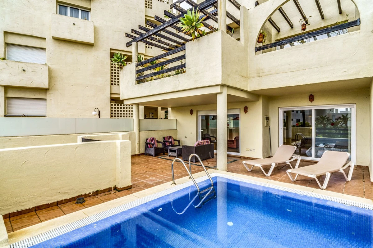 2-5bd7b9d04b45e33852eaf0ec6670150d