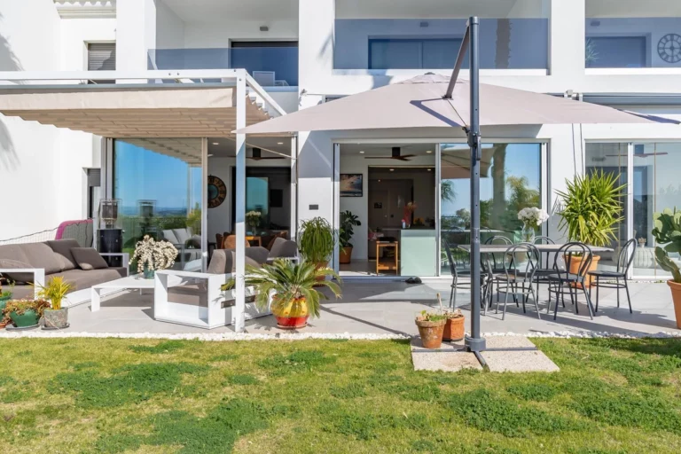R4890244 | Ground Floor Apartment in Estepona – € 1,049,000 – 4 beds, 3 baths
