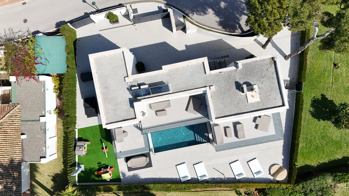 2-5bd7b9d04b45e33852eaf0ec6670150d