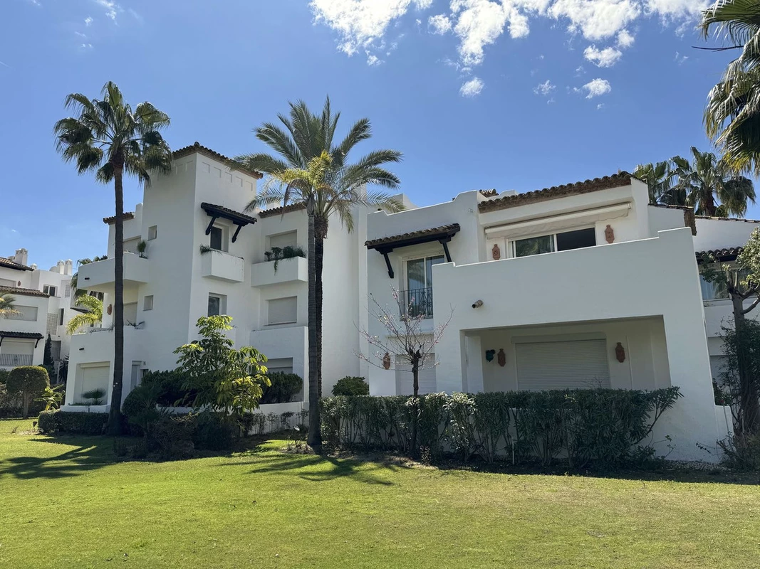 2-5bd7b9d04b45e33852eaf0ec6670150d