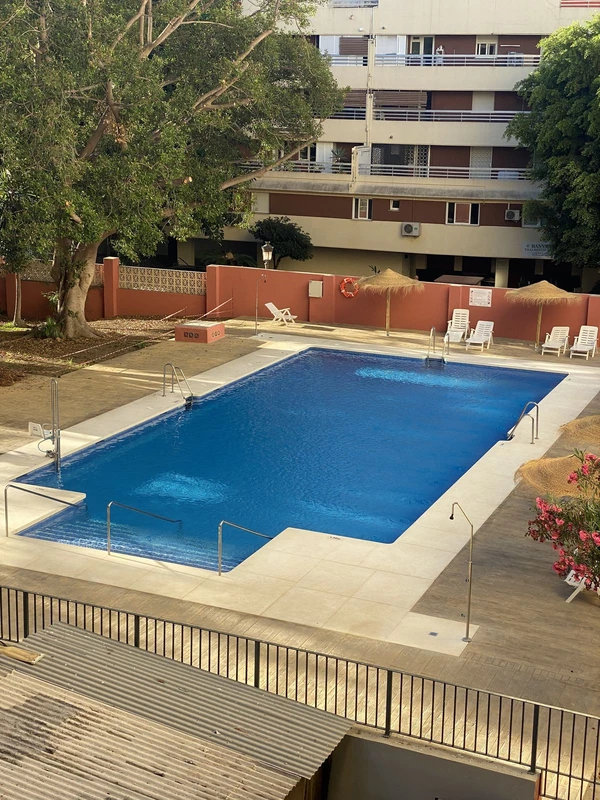 R4712581 | Top Floor Apartment in Marbella – € 300,000 – 2 beds, 1 baths