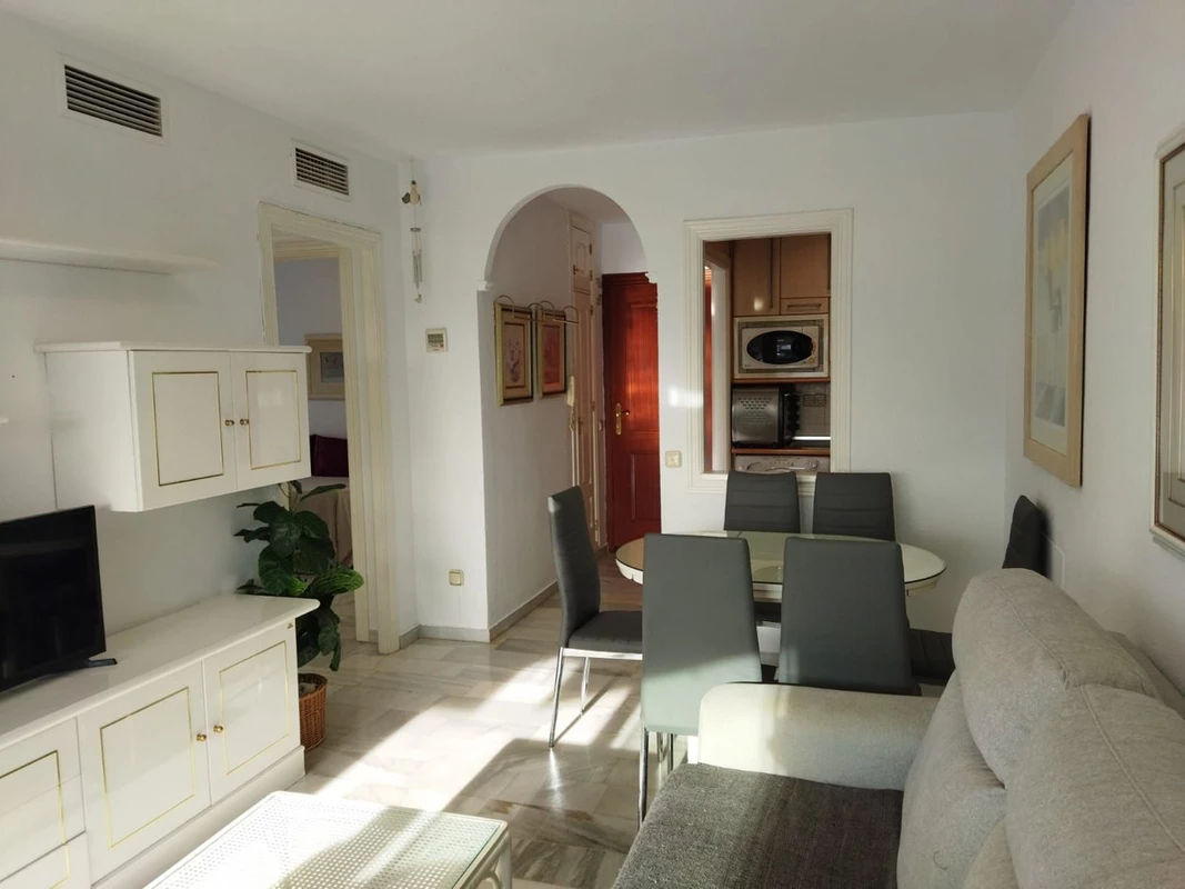 2-5bd7b9d04b45e33852eaf0ec6670150d