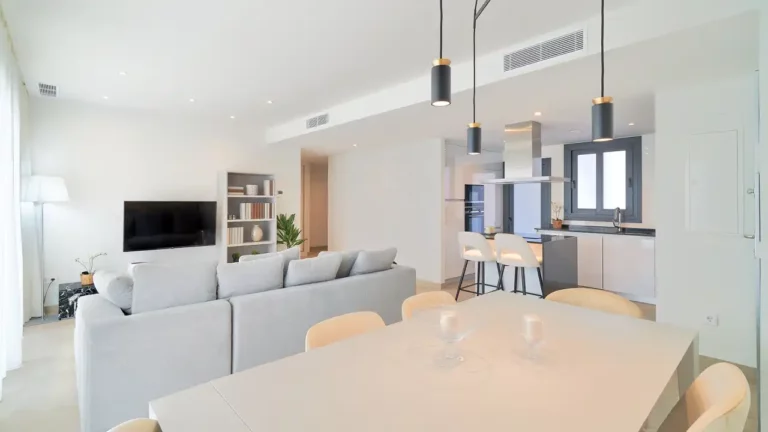 ne-ATAE-B3 | Outstanding 3-bed apartment condo located in Estepona