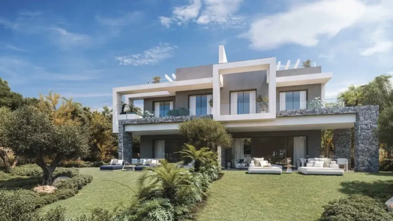 ne-MRHL-B3-18 | 3 bed accommodation 326 square meters in Estepona, Spain spacious terrace