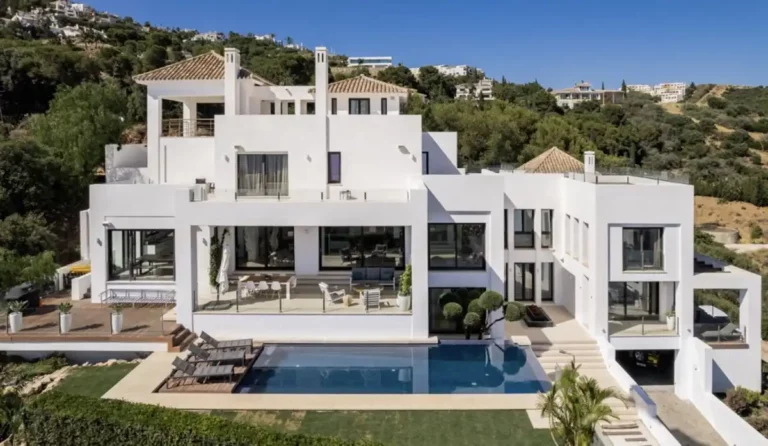 ne-VADLM-B5 | Stunning 5 beds property Marbella property