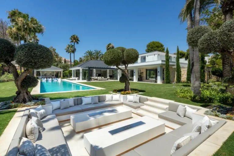 ne-VISO1-B7 | Wonderful executive home Marbella residence