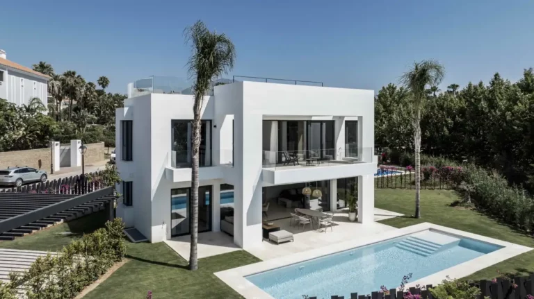 ne-VLOC-B4 | Modern executive home generous 540m² Estepona, Costa del Sol