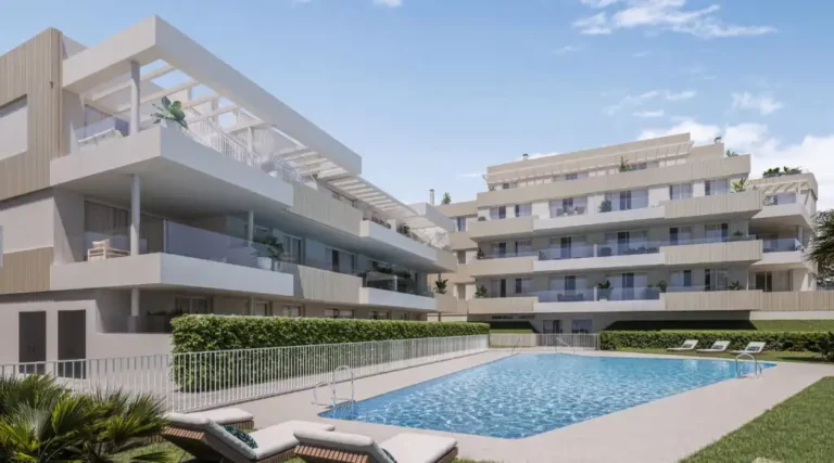 ne-ZEES-B2 | Spectacular 2-bed apartment living space 98m² of living space in the heart of Estepona with private 10m² terrace