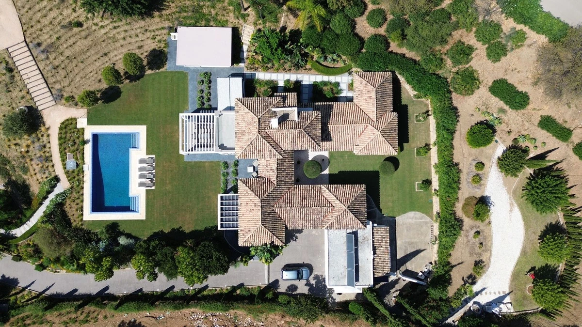 2-5bd7b9d04b45e33852eaf0ec6670150d