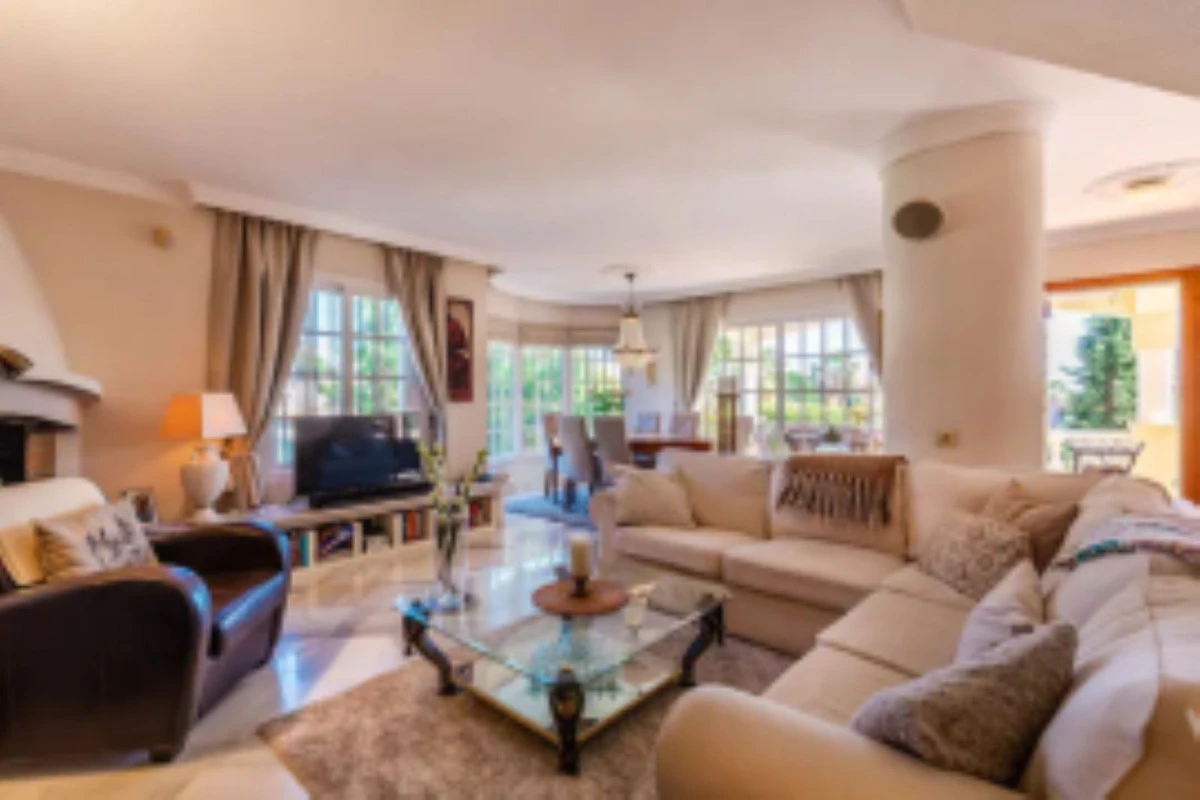 7-aa4cc561180b369757c0bb4af9886cd3