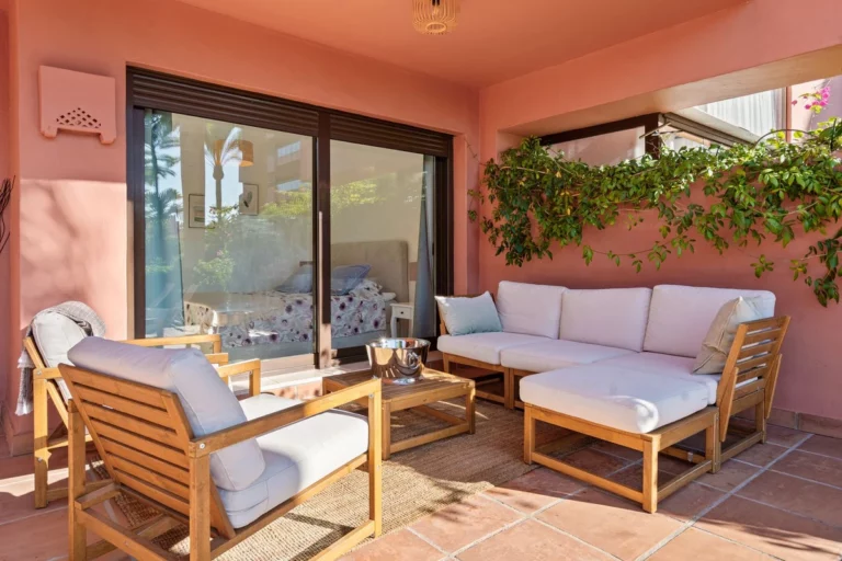 R5162410 | Ground Floor Apartment in Estepona – € 625,000 – 2 beds, 2 baths