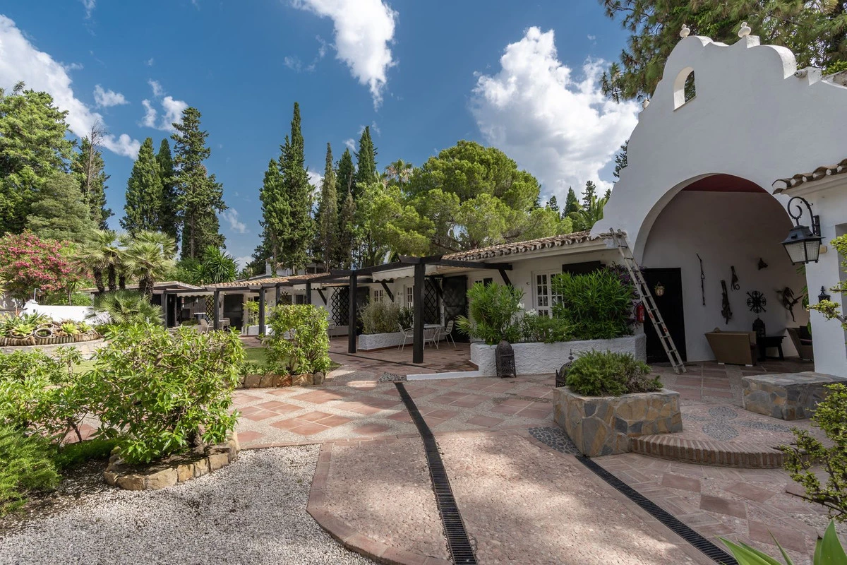 4-c23c0f86247804fa50226aecd8b0b2c8