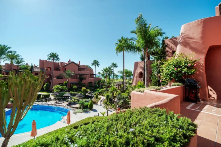 R5167879 | Penthouse Duplex in Estepona – € 2,275,000 – 3 beds, 3 baths