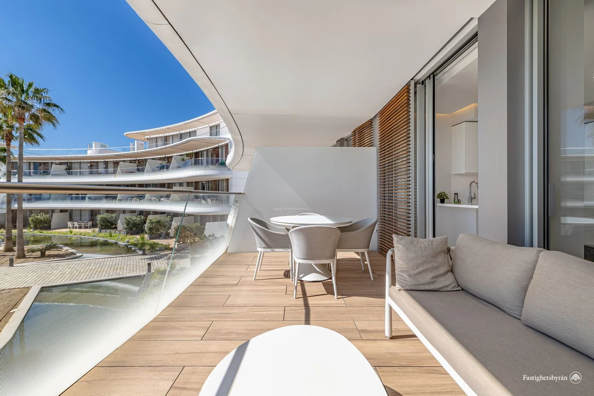 2-5bd7b9d04b45e33852eaf0ec6670150d