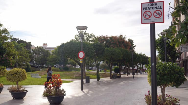 The City Council begins the process to approve an ordinance regulating the use of electric scooters.