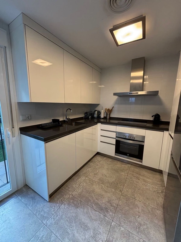 8-e64a9055bba3e77ac8aca3b893cdf826