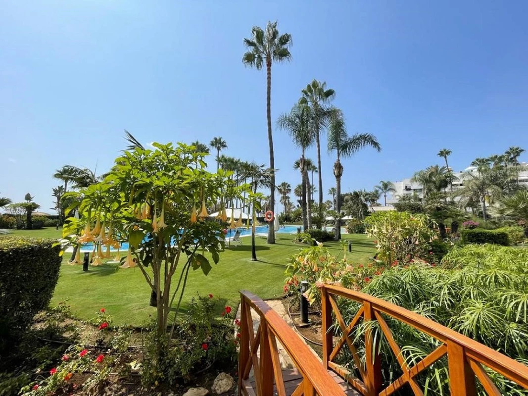 2-5bd7b9d04b45e33852eaf0ec6670150d