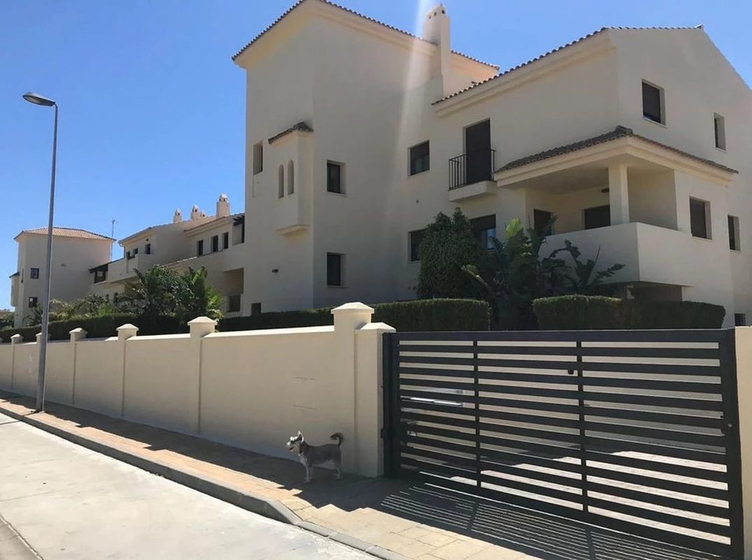 2-5bd7b9d04b45e33852eaf0ec6670150d