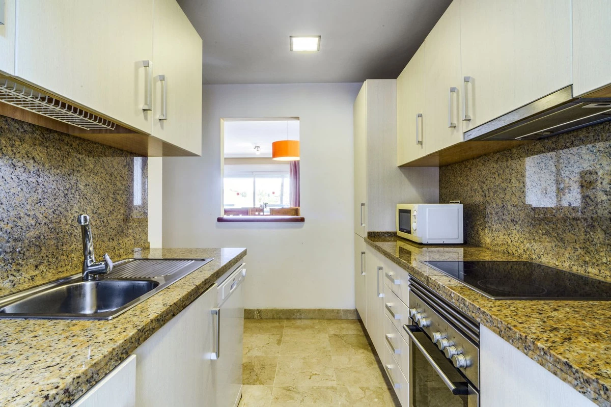 9-467d0cee5b725f3ef65f102a0c2e69c0