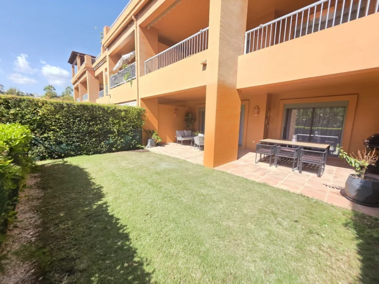 R5169724 | Ground Floor Apartment in Estepona – € 730,000 – 3 beds, 3 baths